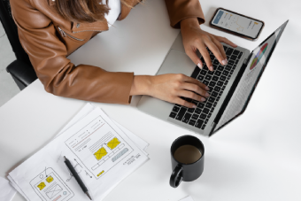 hands-typing-keyboard